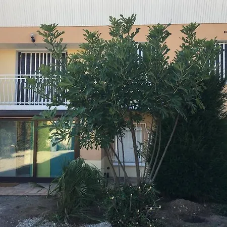 Irigny: Maison Calme A 10 Minutes De Lyon Exterior photo